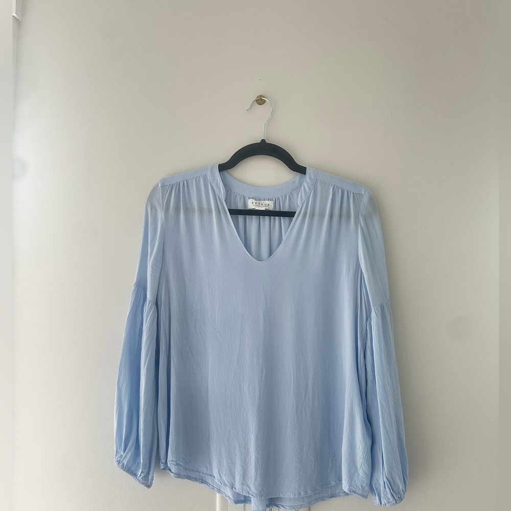 Light blue Velvet by Graham & Spencer blouse Size Small.